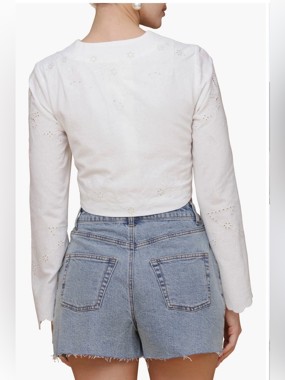 NWOT Avec Les Filles White Eyelet Embroidery Crop Cotton Shirt - Large - Picture 2 of 4